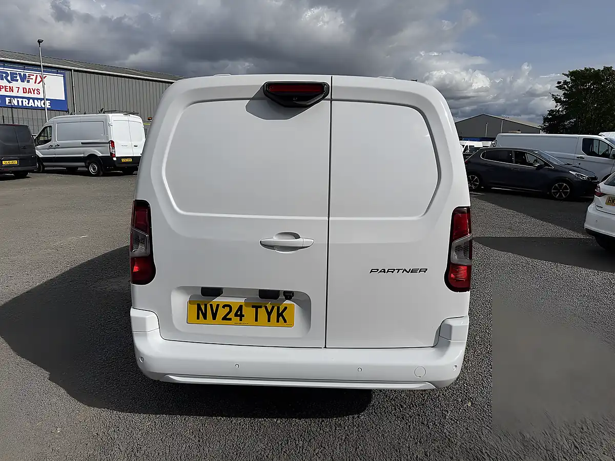 Used 2024 Peugeot Partner Asphalt Ice White - Interior and Exterior details 6