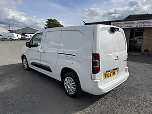 Used 2024 Peugeot Partner Asphalt Ice White - Interior and Exterior details 7