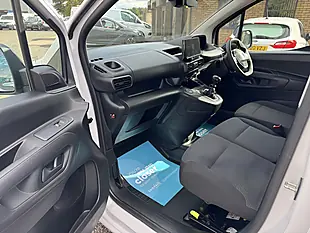Used 2024 Peugeot Partner Asphalt Ice White - Interior and Exterior details 9