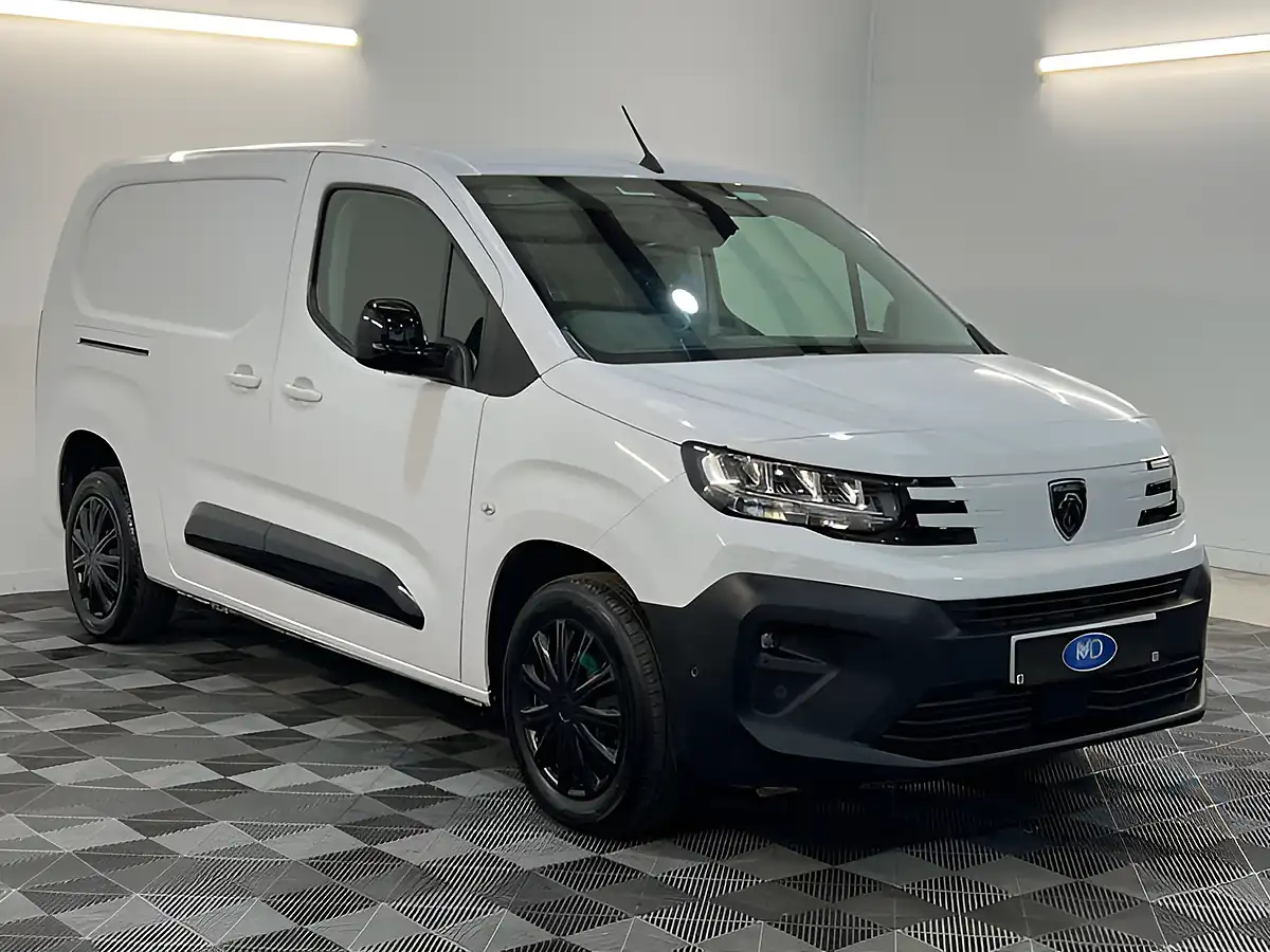 Used 2024 Peugeot Partner Asphalt L2 White - Front View