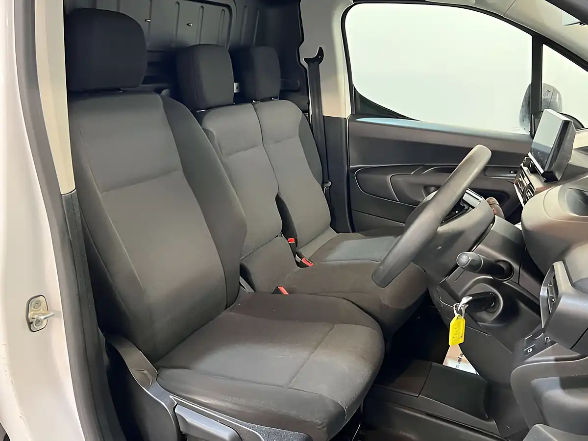 Used 2024 Peugeot Partner Asphalt L2 White - Interior and Exterior details 12