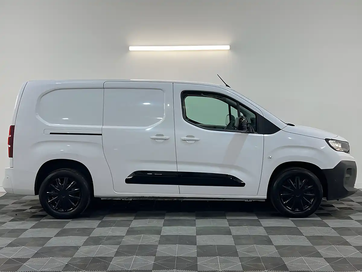 Used 2024 Peugeot Partner Asphalt L2 White - Interior and Exterior details 2