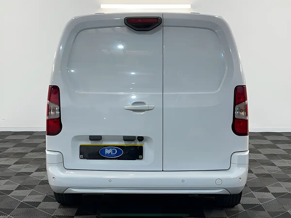 Used 2024 Peugeot Partner Asphalt L2 White - Interior and Exterior details 4