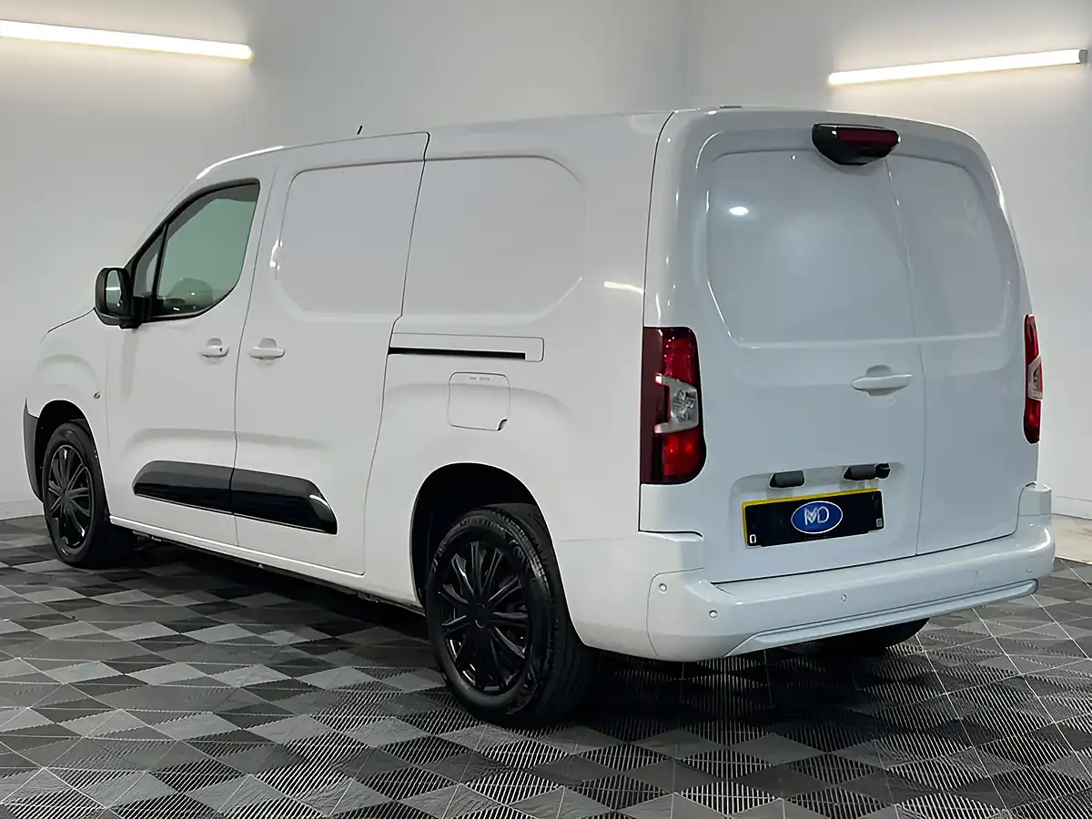 Used 2024 Peugeot Partner Asphalt L2 White - Interior and Exterior details 5