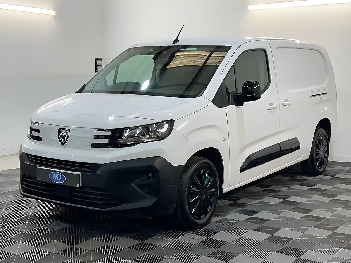 Used 2024 Peugeot Partner Asphalt L2 White - Interior and Exterior details 6