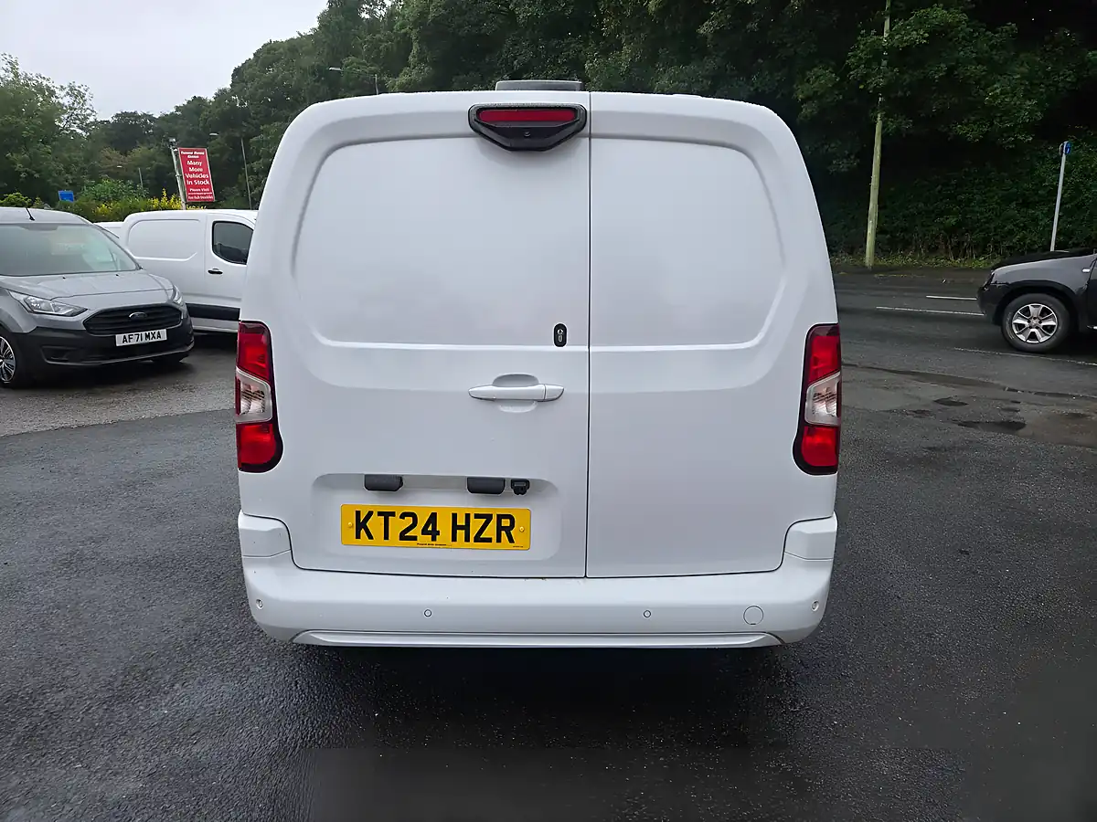 Used 2024 Peugeot Partner Asphalt White - Interior and Exterior details 7
