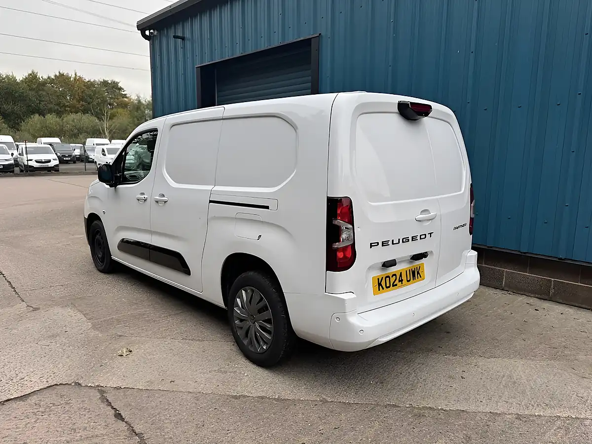 Used 2024 Peugeot Partner Asphalt White - Interior and Exterior details 12
