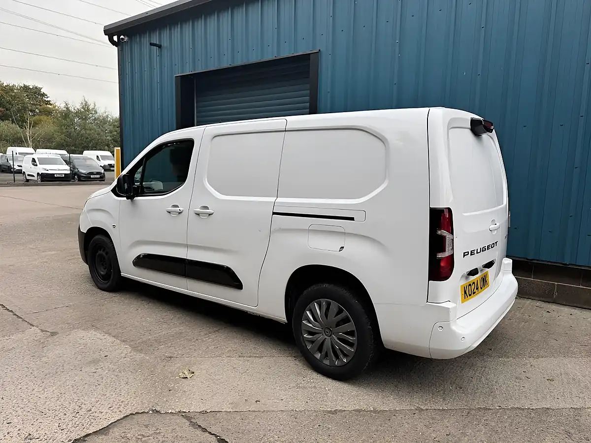Used 2024 Peugeot Partner Asphalt White - Interior and Exterior details 13