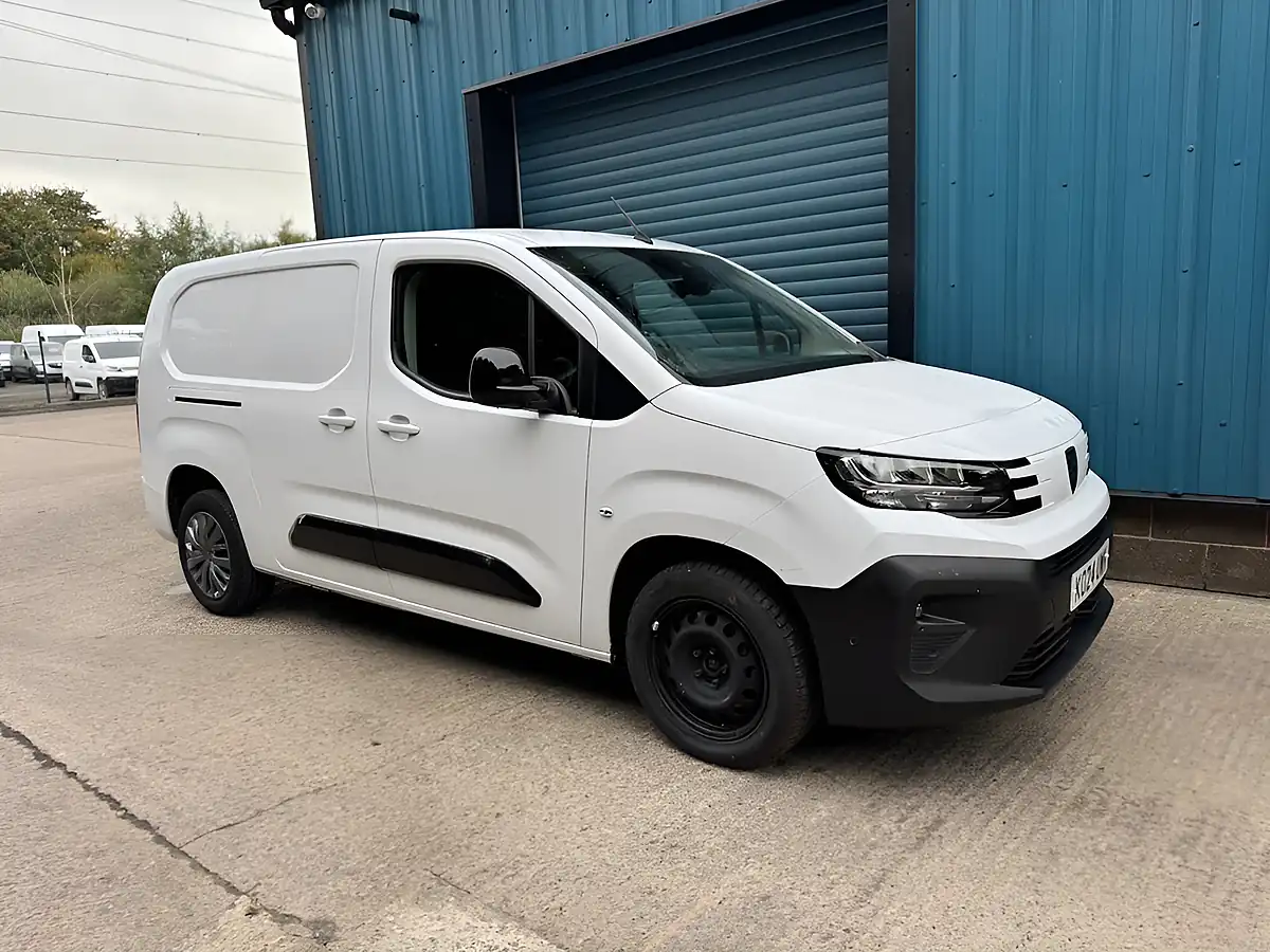 Used 2024 Peugeot Partner Asphalt White - Interior and Exterior details 5