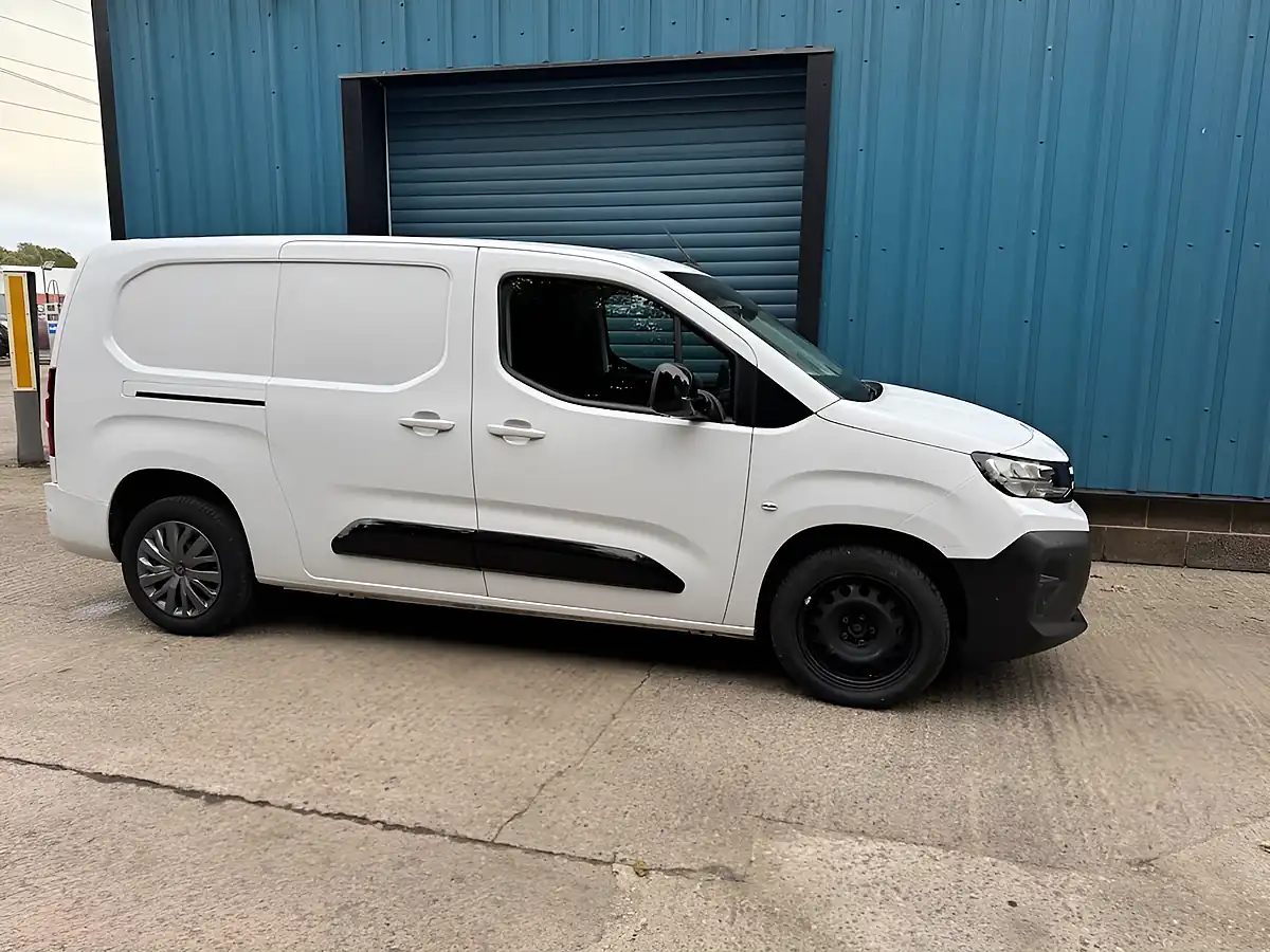 Used 2024 Peugeot Partner Asphalt White - Interior and Exterior details 6