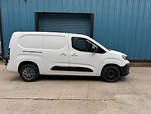 Used 2024 Peugeot Partner Asphalt White - Interior and Exterior details 7