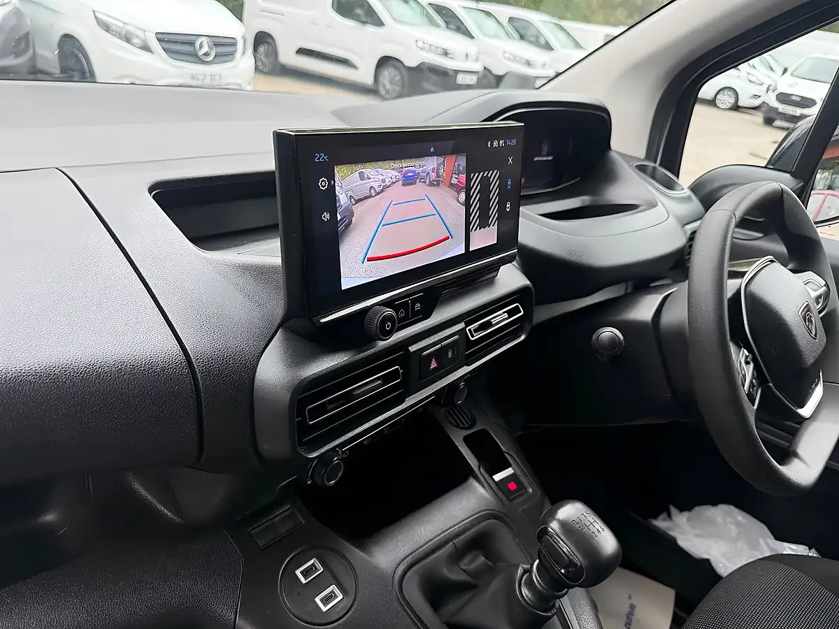 Used 2024 Peugeot Partner Asphalt White - Interior and Exterior details 11