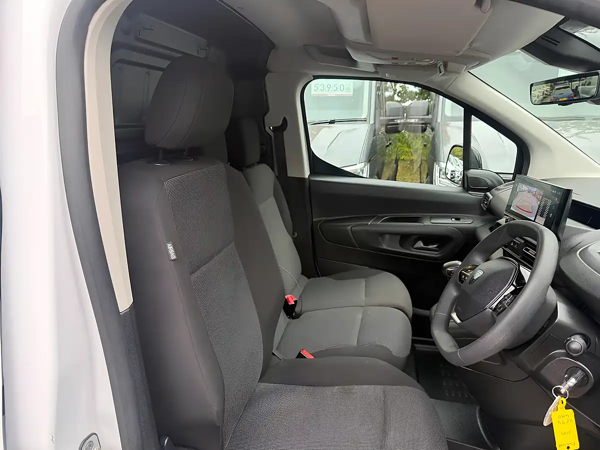 Used 2024 Peugeot Partner Asphalt White - Interior and Exterior details 12