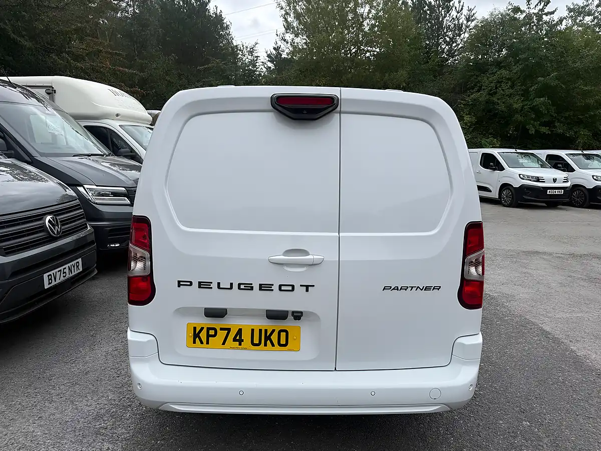 Used 2024 Peugeot Partner Asphalt White - Interior and Exterior details 4