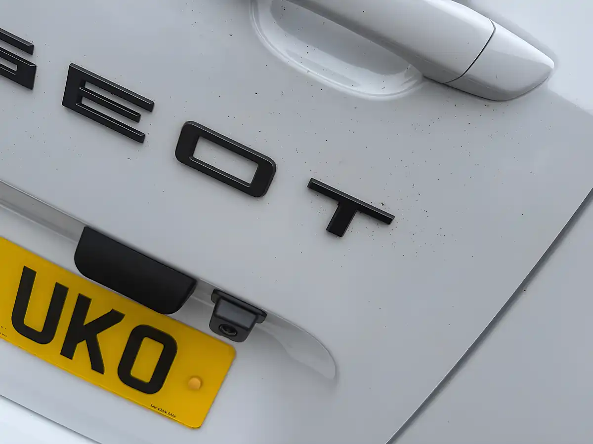 Used 2024 Peugeot Partner Asphalt White - Interior and Exterior details 7