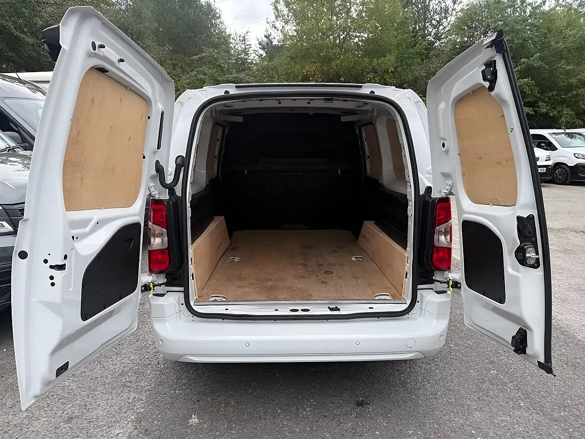 Used 2024 Peugeot Partner Asphalt White - Interior and Exterior details 8