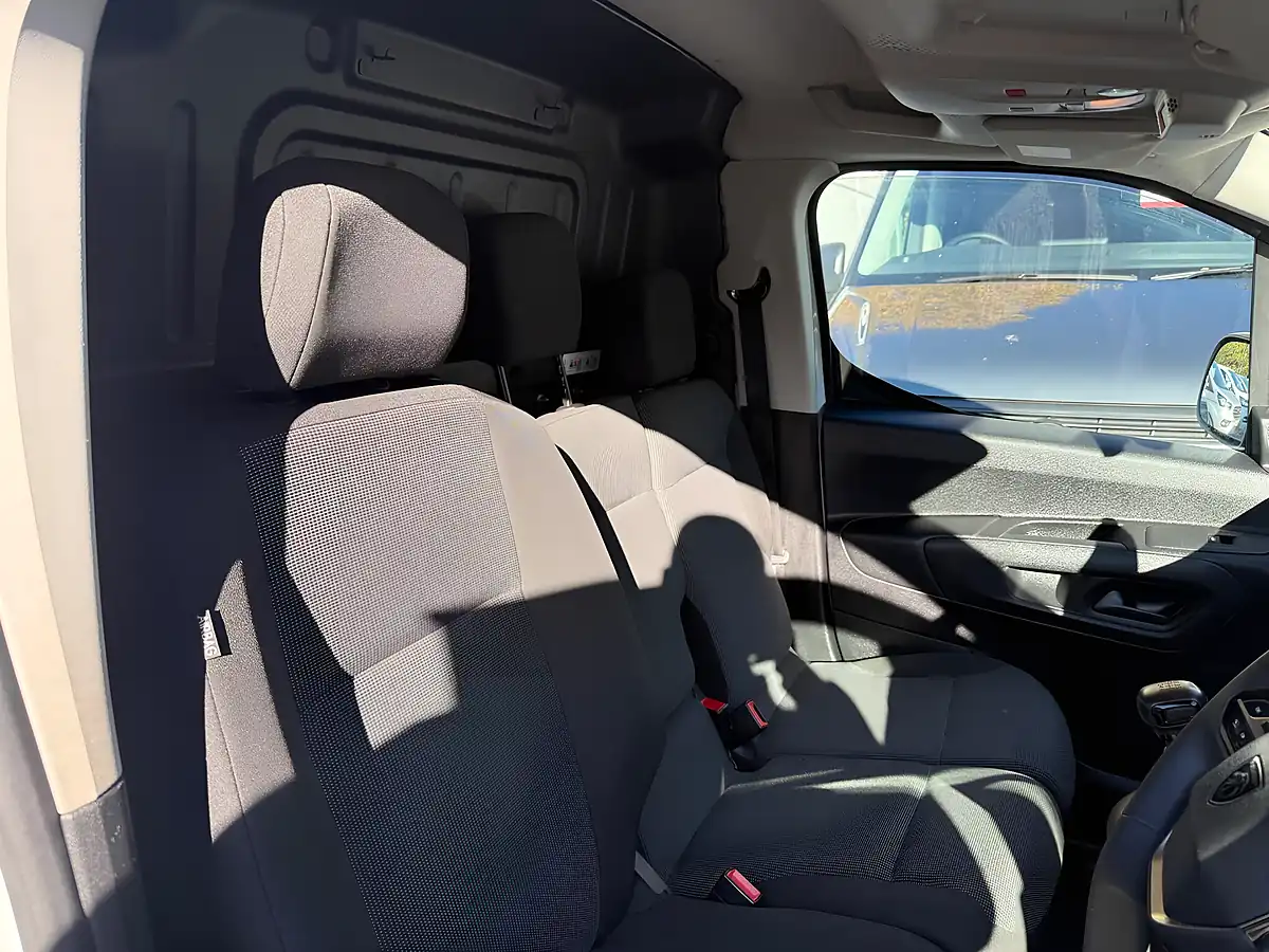 Used 2024 Peugeot Partner Asphalt White - Interior and Exterior details 11