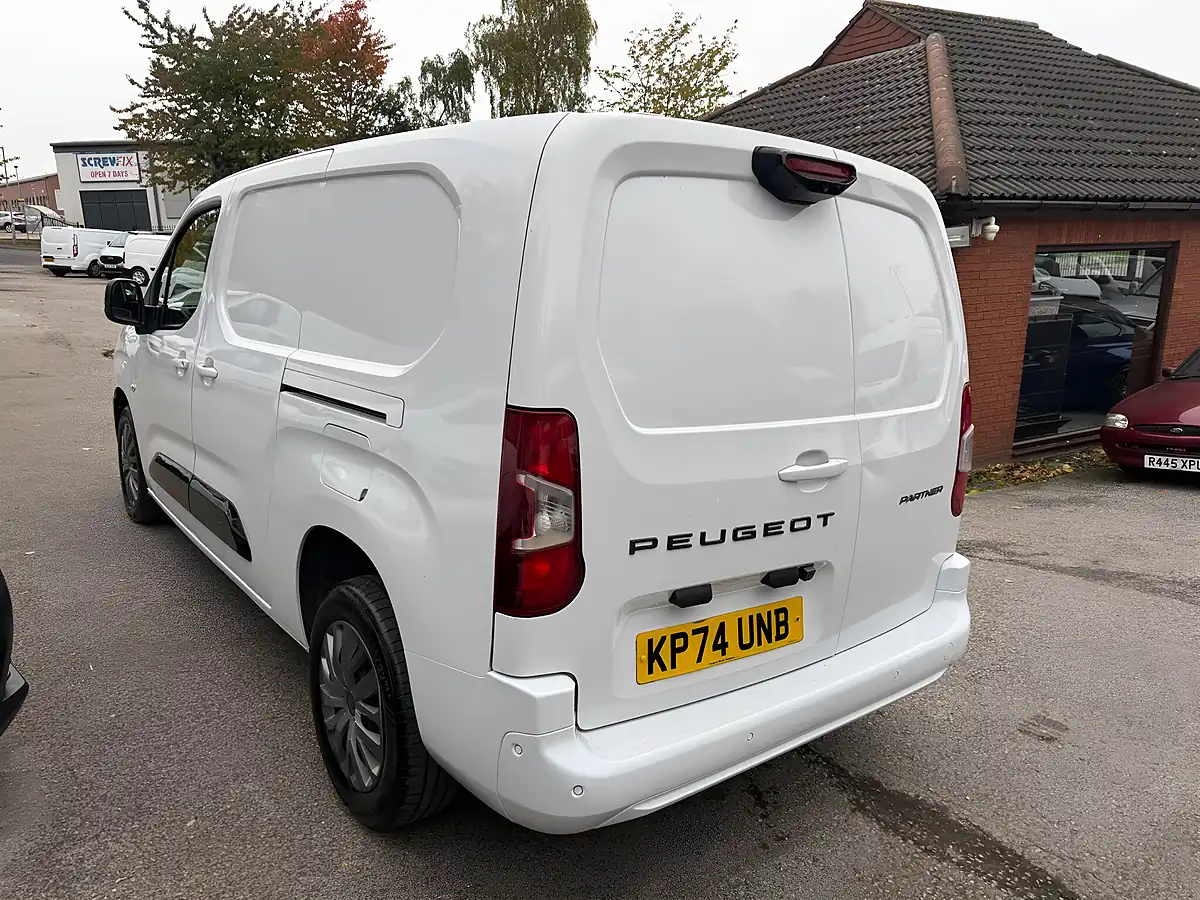 Used 2024 Peugeot Partner Asphalt White - Interior and Exterior details 3