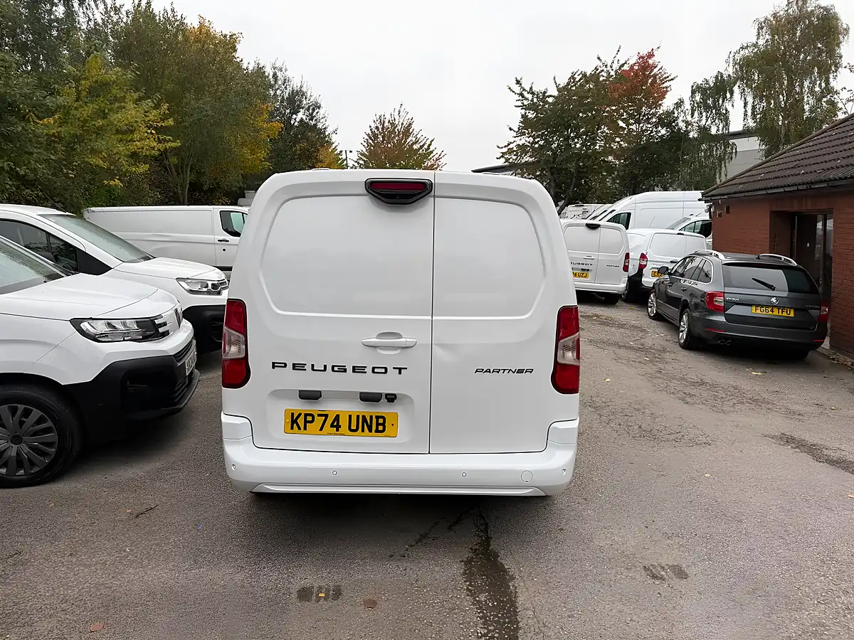 Used 2024 Peugeot Partner Asphalt White - Interior and Exterior details 4