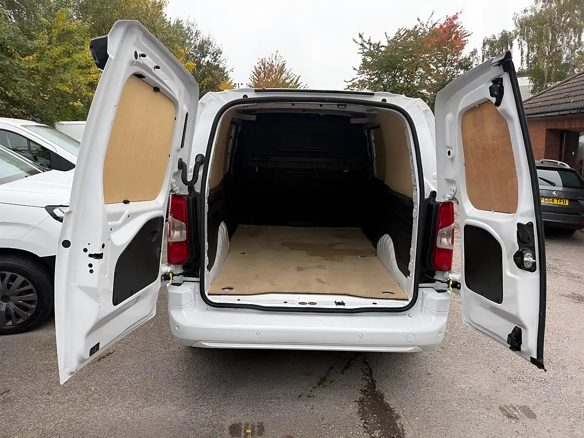 Used 2024 Peugeot Partner Asphalt White - Interior and Exterior details 6