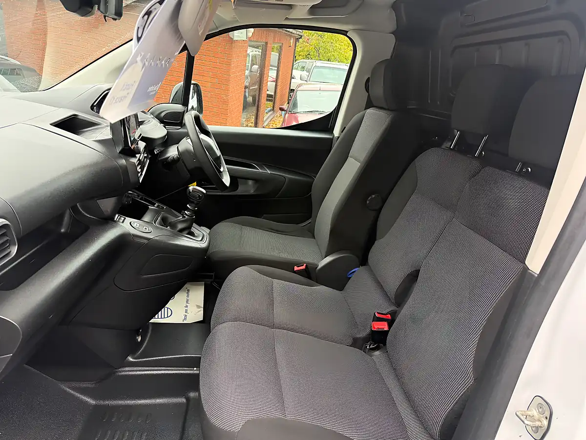 Used 2024 Peugeot Partner Asphalt White - Interior and Exterior details 8