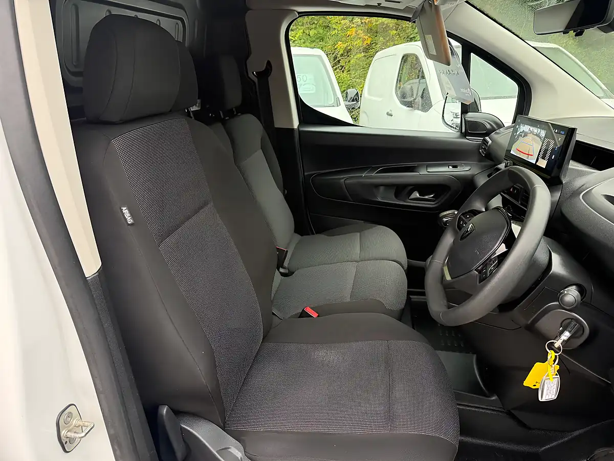 Used 2024 Peugeot Partner Asphalt White - Interior and Exterior details 9