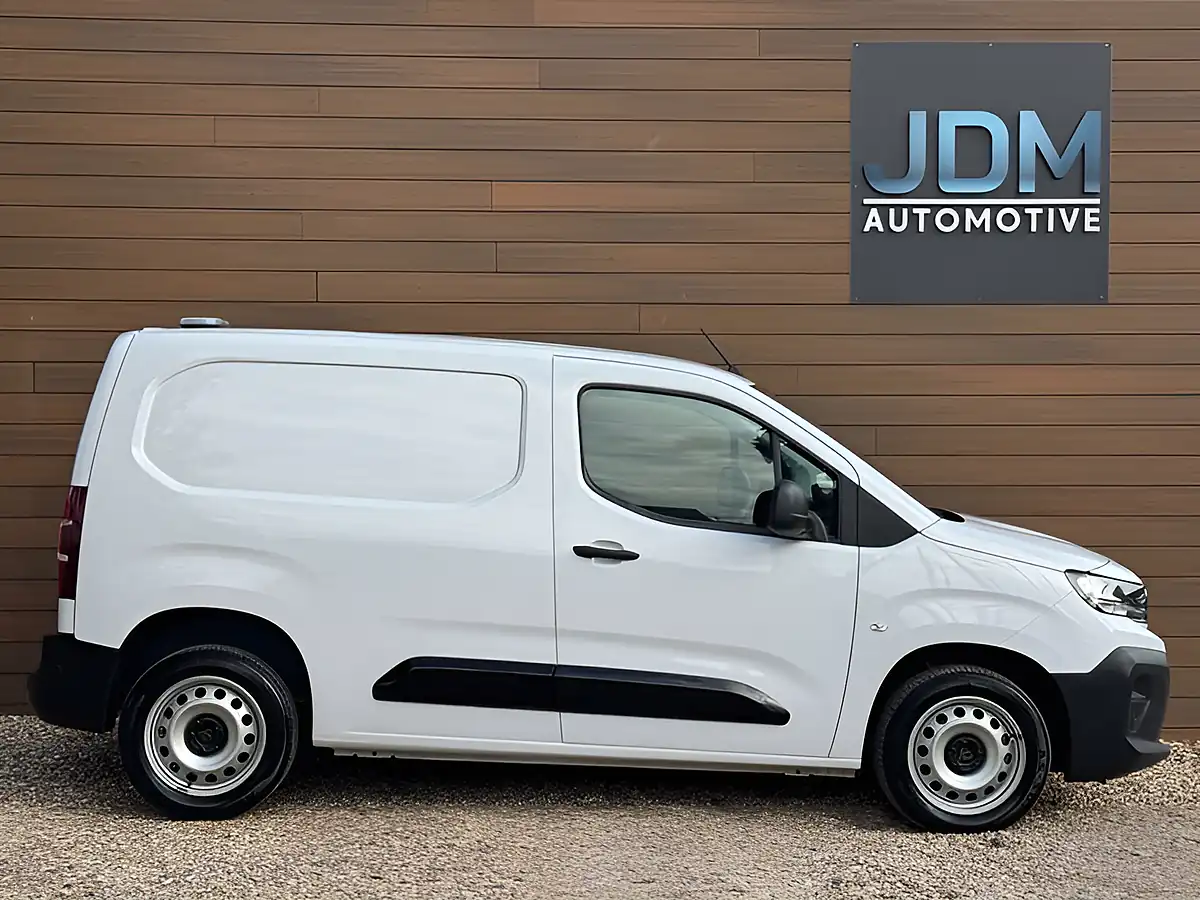 Used 2024 Peugeot Partner Professional L1 Ice White - Interior and Exterior details 2