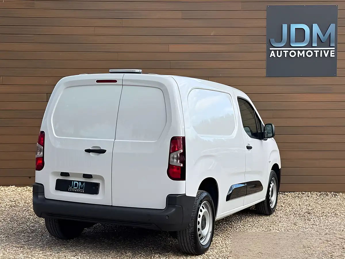 Used 2024 Peugeot Partner Professional L1 Ice White - Interior and Exterior details 3