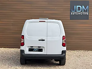 Used 2024 Peugeot Partner Professional L1 Ice White - Interior and Exterior details 4