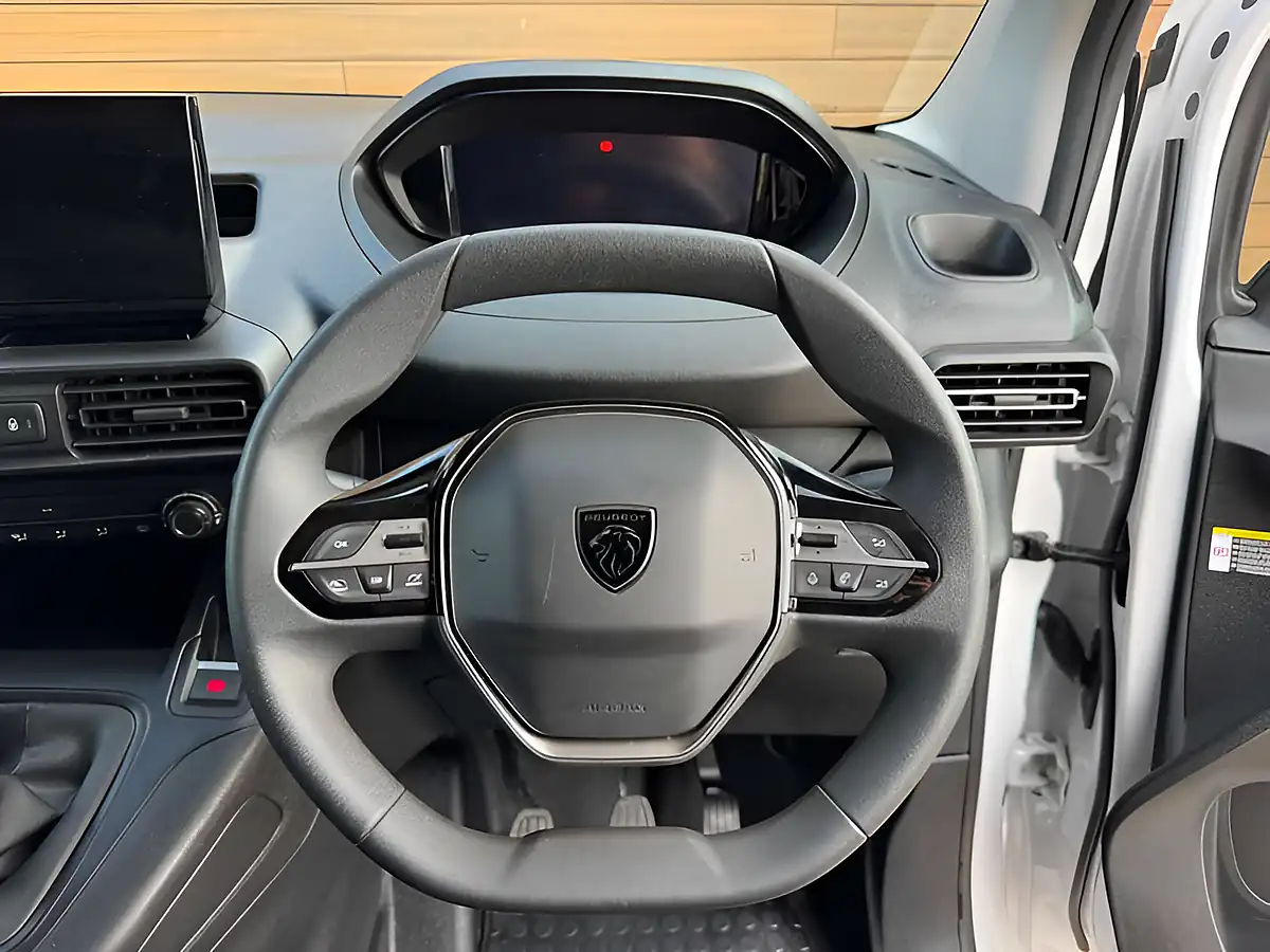 Used 2024 Peugeot Partner Professional L1 Ice White - Interior and Exterior details 20