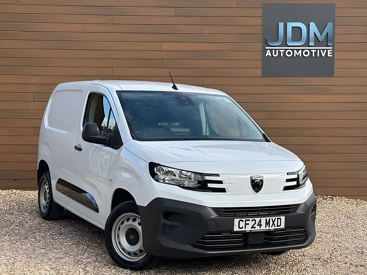 Used 2024 Peugeot Partner Professional L1 Ice White - Front View