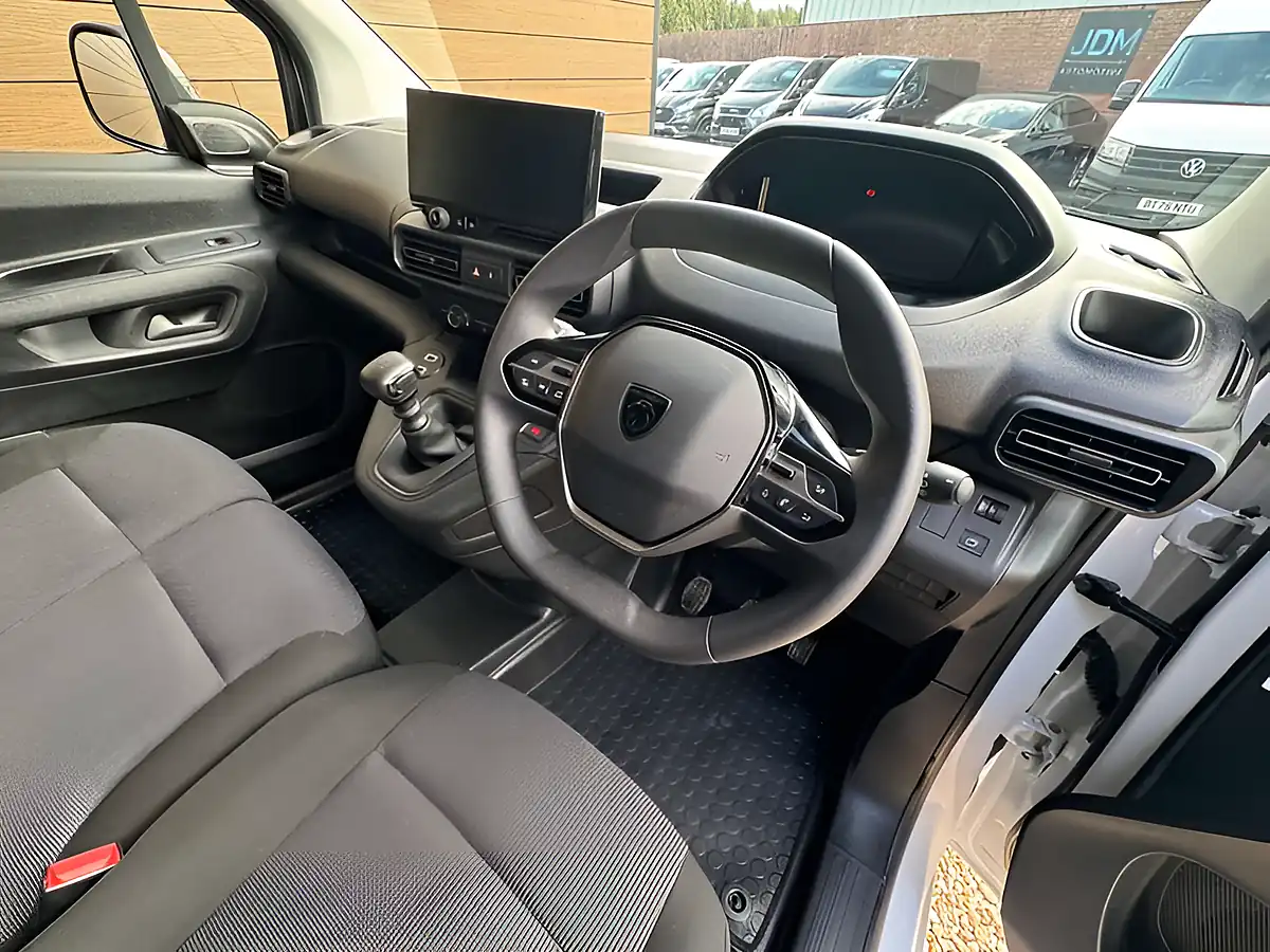 Used 2024 Peugeot Partner Professional L1 Ice White - Interior and Exterior details 16