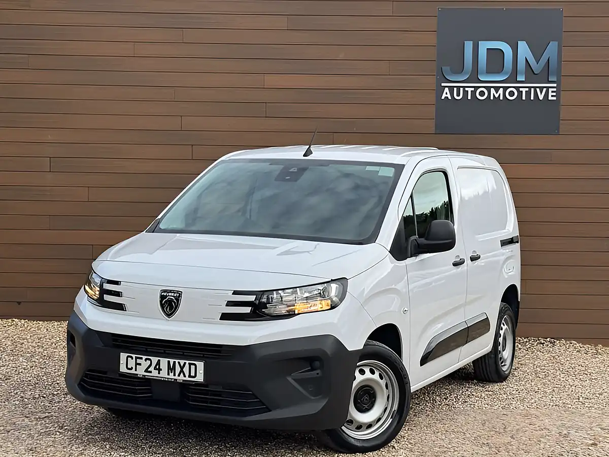 Used 2024 Peugeot Partner Professional L1 Ice White - Interior and Exterior details 8
