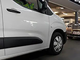 Used 2024 Peugeot Partner Professional L1 White - Interior and Exterior details 17
