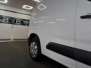 Used 2024 Peugeot Partner Professional L1 White - Interior and Exterior details 18