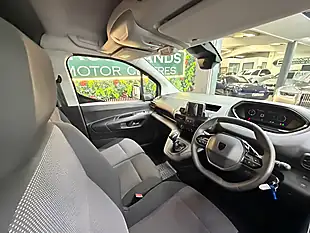 Used 2024 Peugeot Partner Professional L1 White - Interior and Exterior details 4