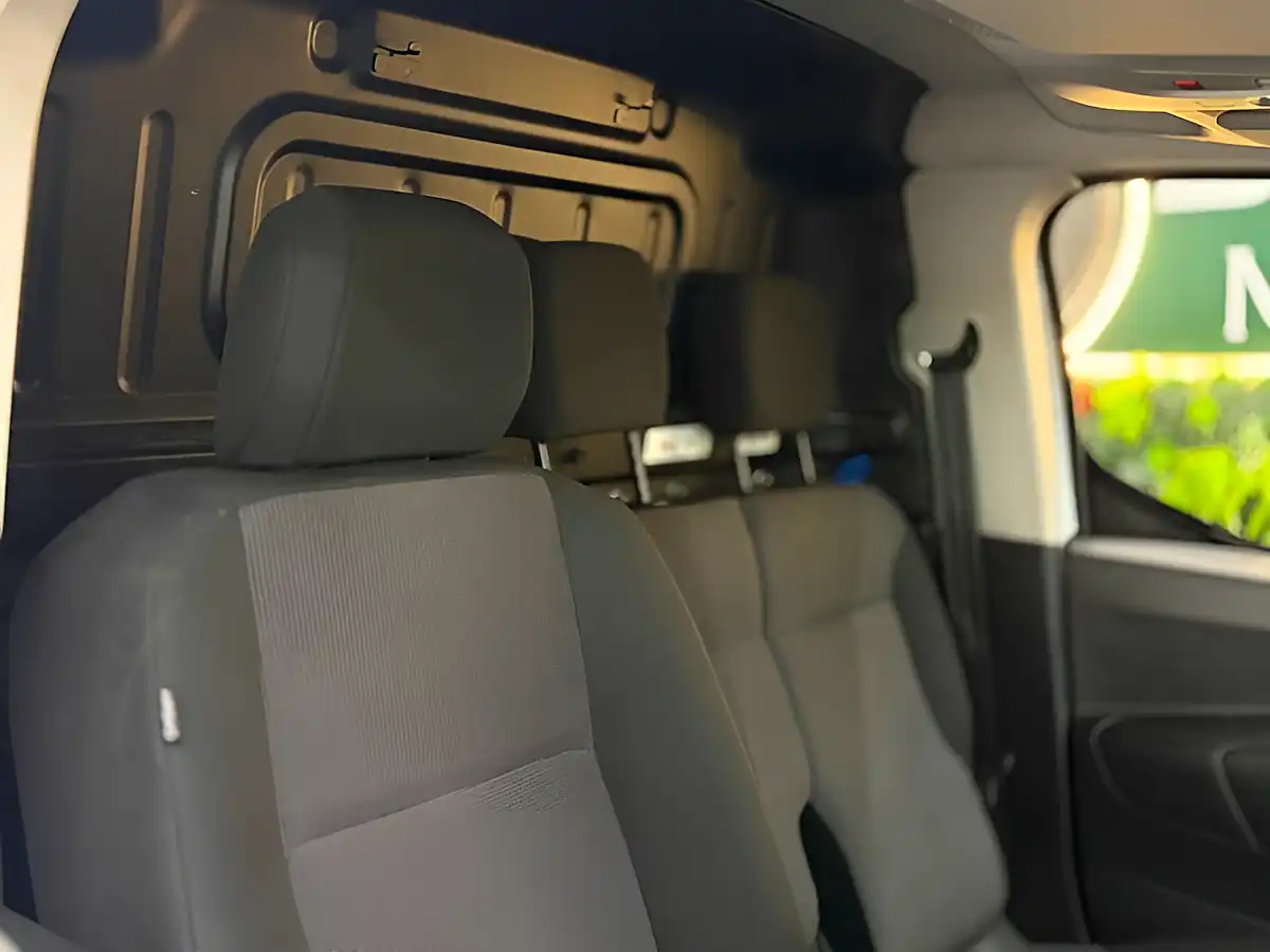 Used 2024 Peugeot Partner Professional L1 White - Interior and Exterior details 9