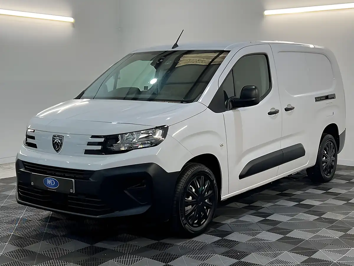 Used 2024 Peugeot Partner Professional L2 White - Interior and Exterior details 6