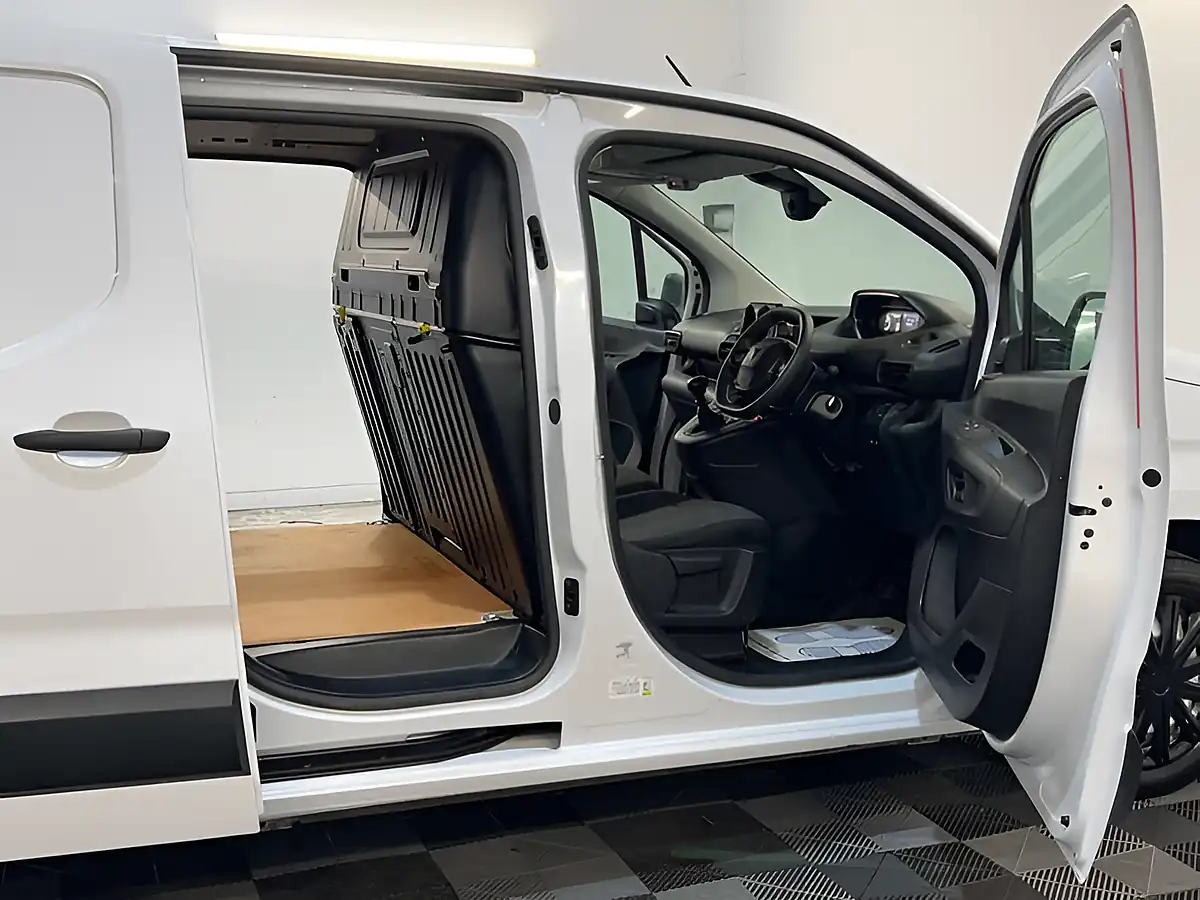 Used 2024 Peugeot Partner Professional L2 White - Interior and Exterior details 8