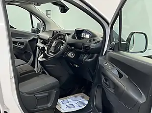 Used 2024 Peugeot Partner Professional L2 White - Interior and Exterior details 9