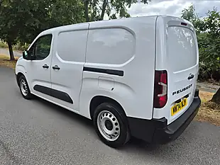 Used 2024 Peugeot Partner Professional Long Panel Van Ice White - Interior and Exterior details 10