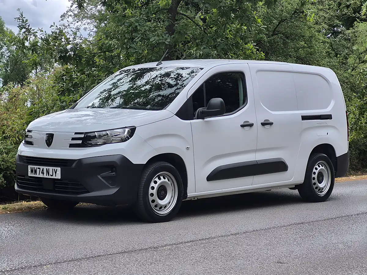 Used 2024 Peugeot Partner Professional Long Panel Van Ice White - Interior and Exterior details 2