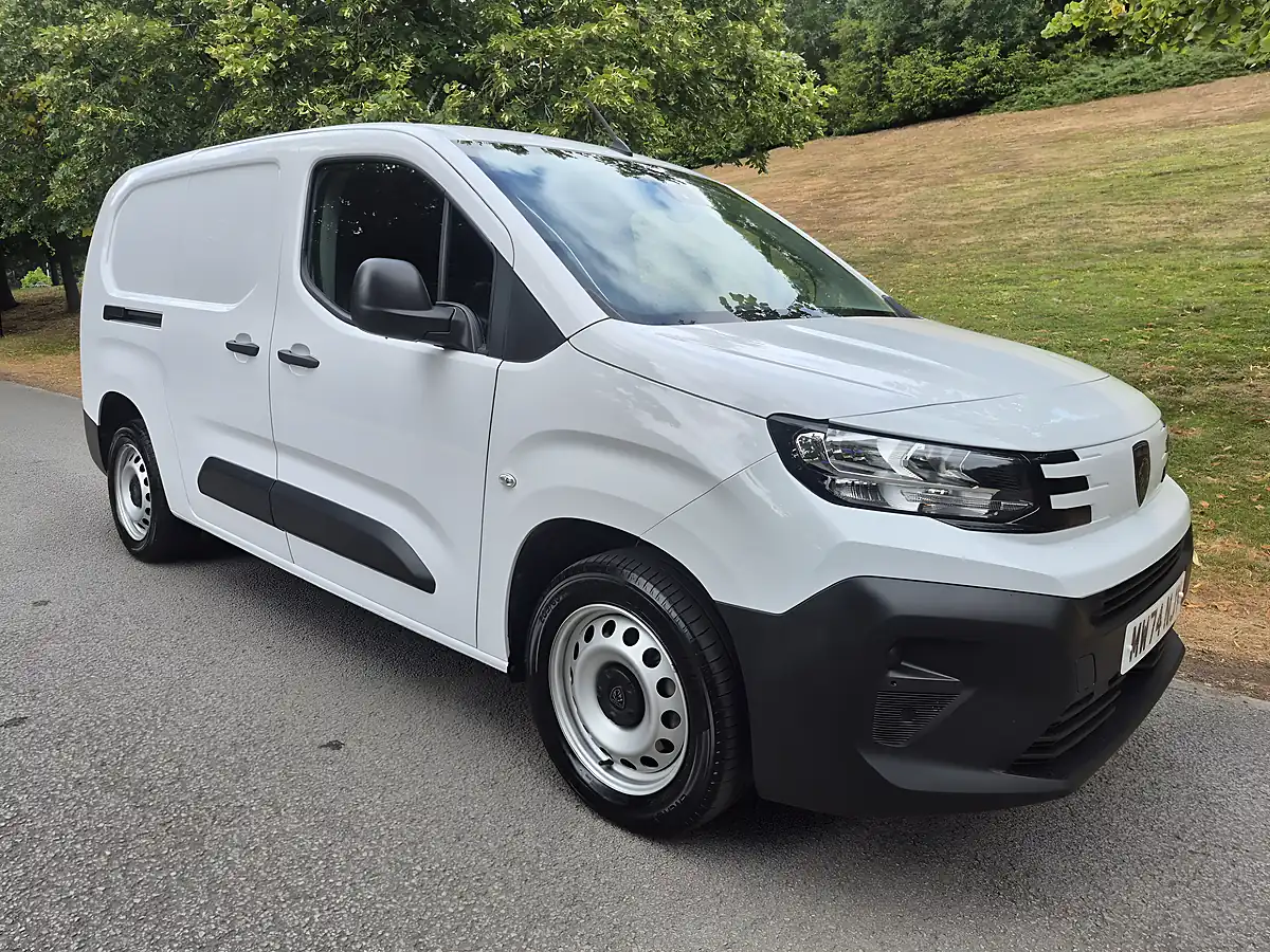 Used 2024 Peugeot Partner Professional Long Panel Van Ice White - Interior and Exterior details 4