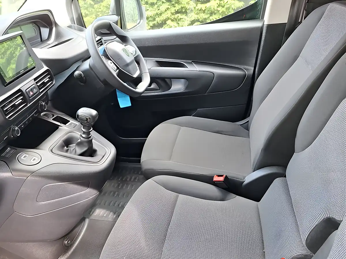 Used 2024 Peugeot Partner Professional Long White - Interior and Exterior details 13