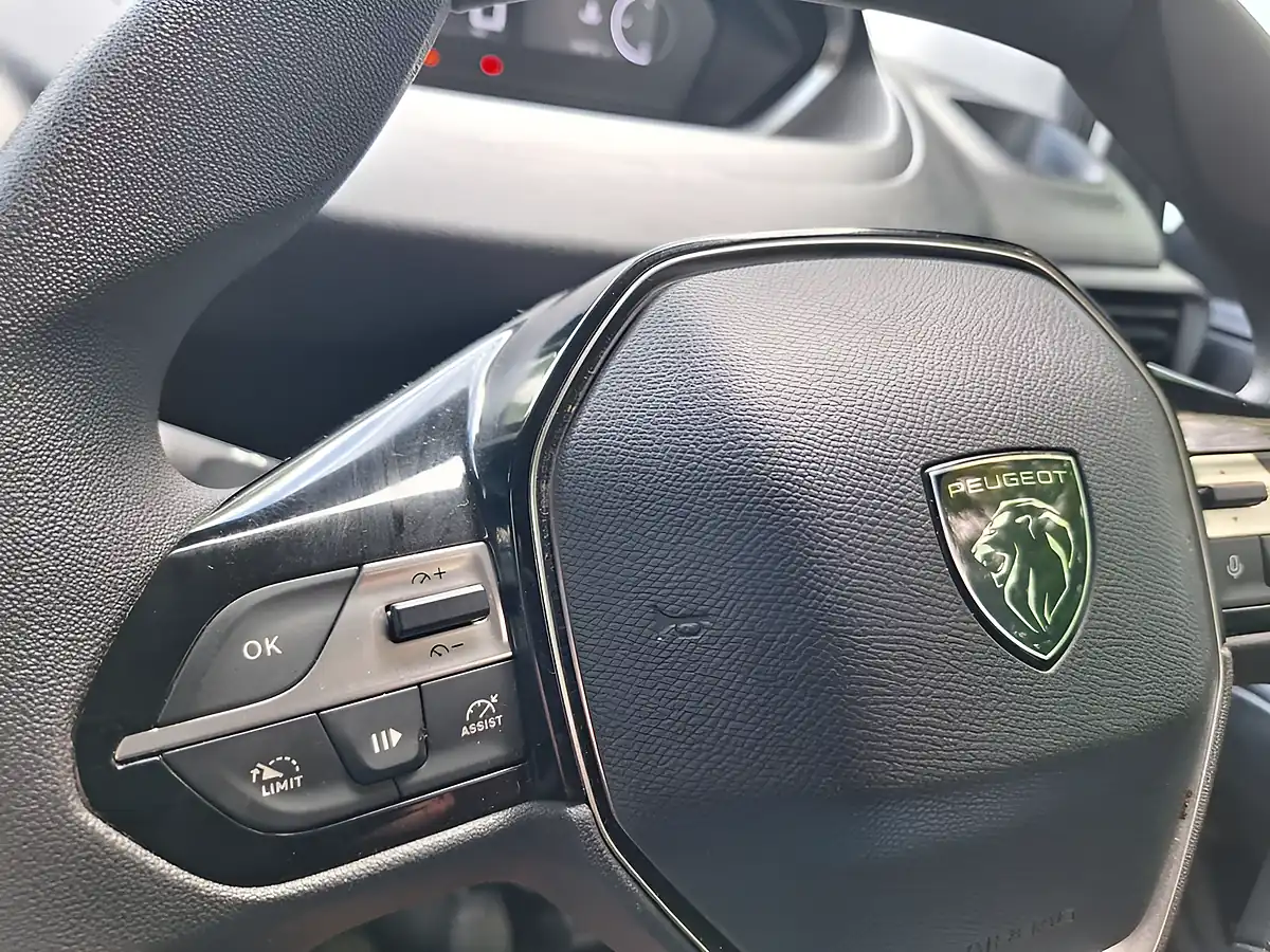 Used 2024 Peugeot Partner Professional Long White - Interior and Exterior details 17