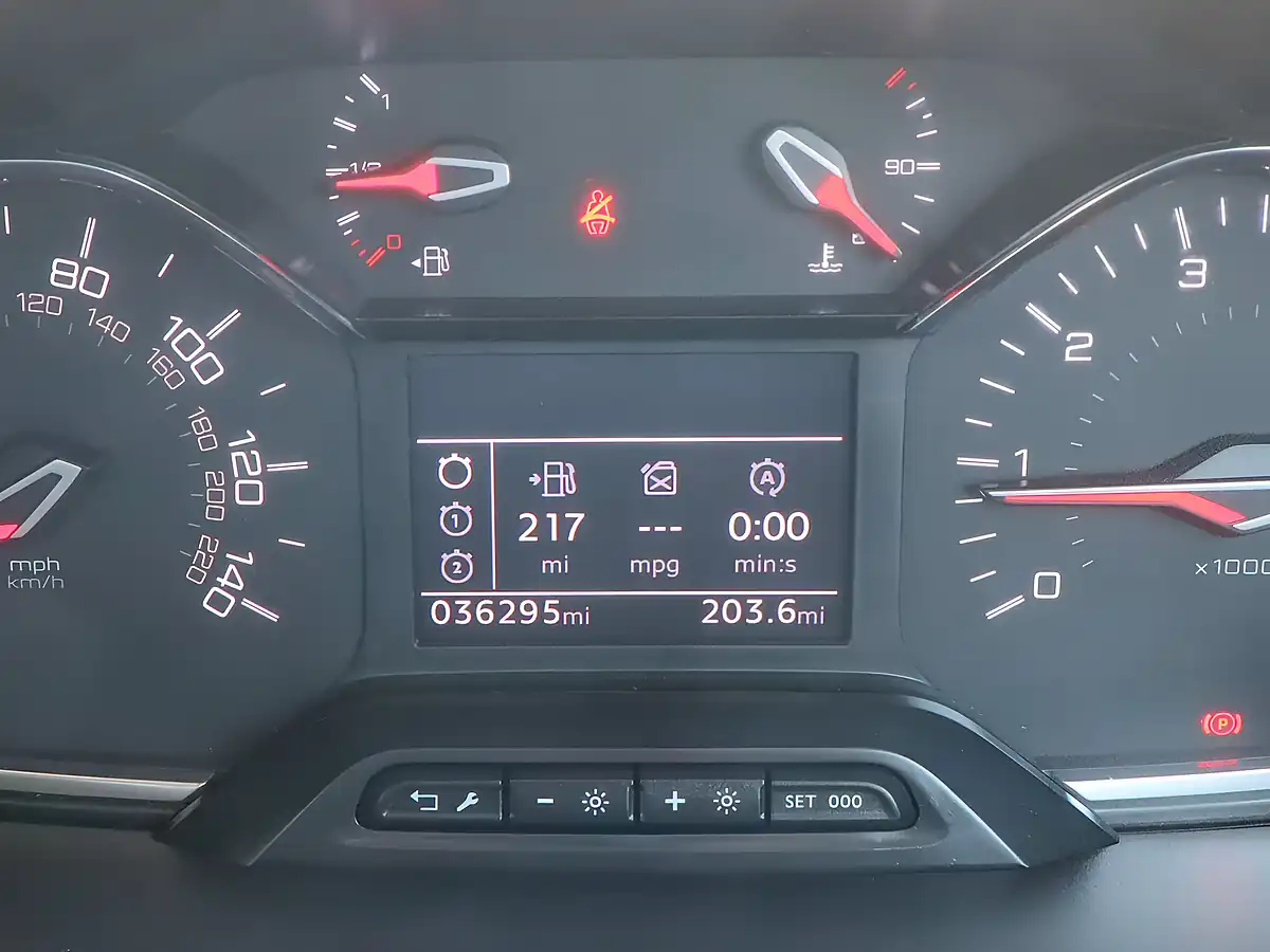 Used 2024 Peugeot Partner Professional Prem+ White - Interior and Exterior details 16