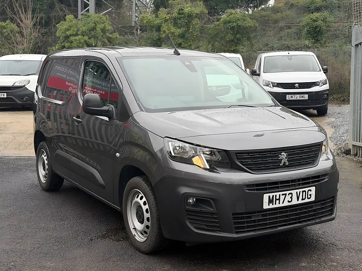 Used 2024 Peugeot Partner Professional Premium Grey - Front View