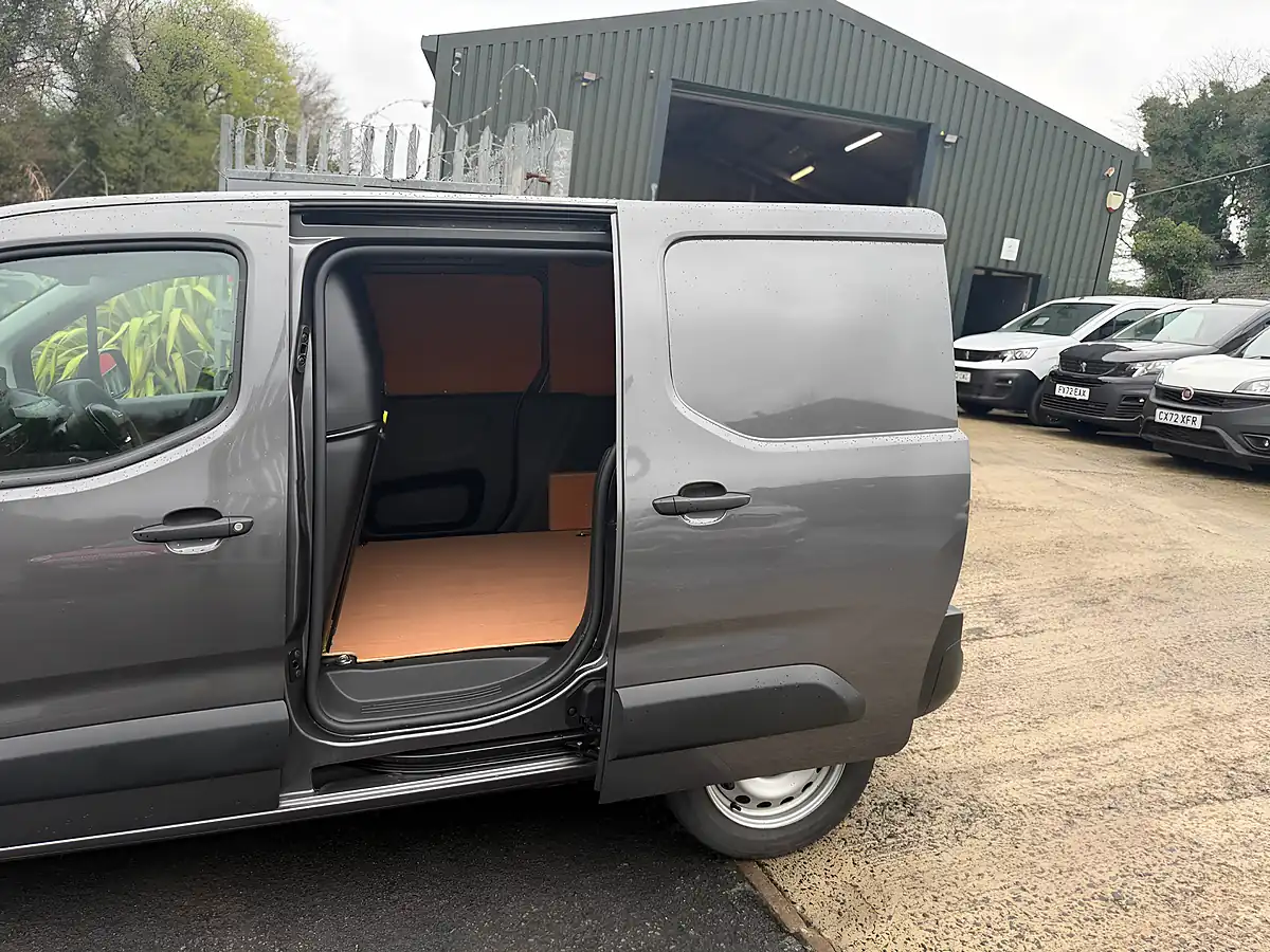 Used 2024 Peugeot Partner Professional Premium Grey - Interior and Exterior details 16