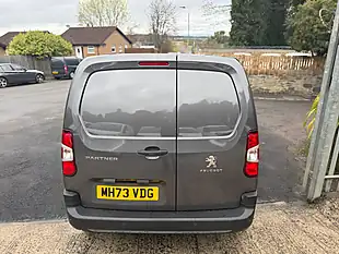 Used 2024 Peugeot Partner Professional Premium Grey - Interior and Exterior details 17