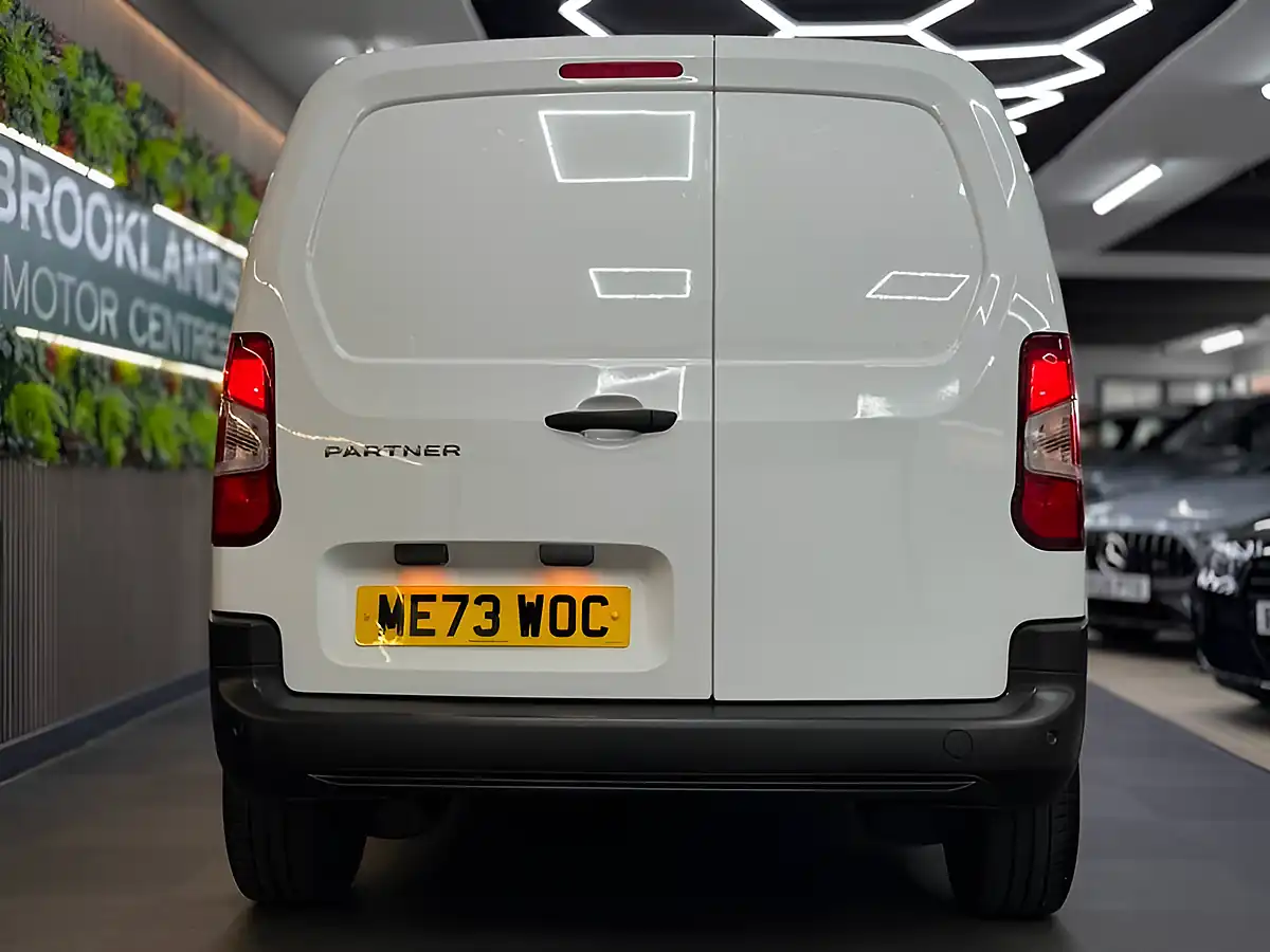Used 2024 Peugeot Partner Professional Premium Plus L1 White - Interior and Exterior details 10